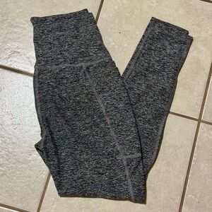 Beyond Yoga Black & Gray Heathered Leggings Sz M